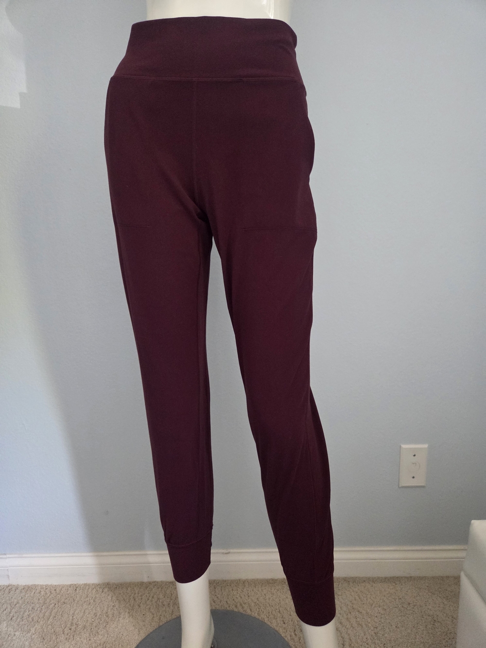 Lululemon High-Waist Tapered Jogger Pants - Deep Burgundy Size 4